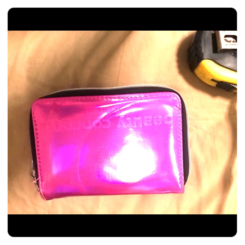 Beauty concepts New York accessorie case